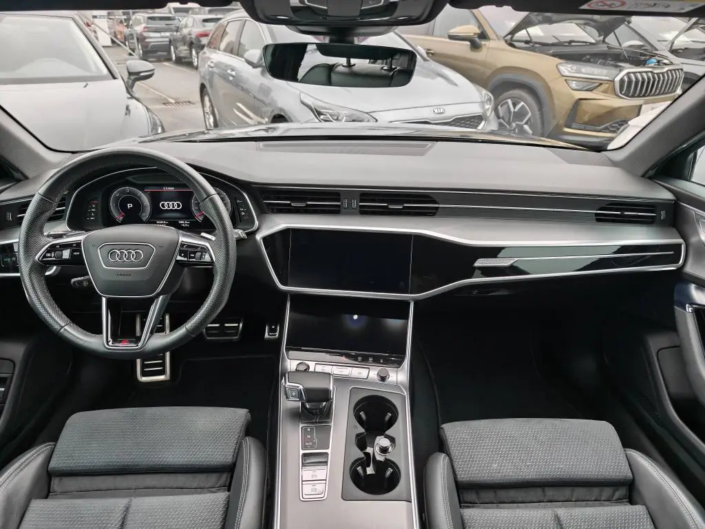 Audi A6 Avant 45 Sport Quattro 7ST 3,0TDI / 180kW