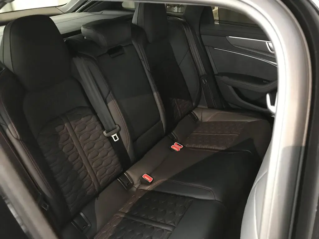 Audi A6 Avant RS6 perf.Avant Quattro 8TT 4,0TFSI / 463kW