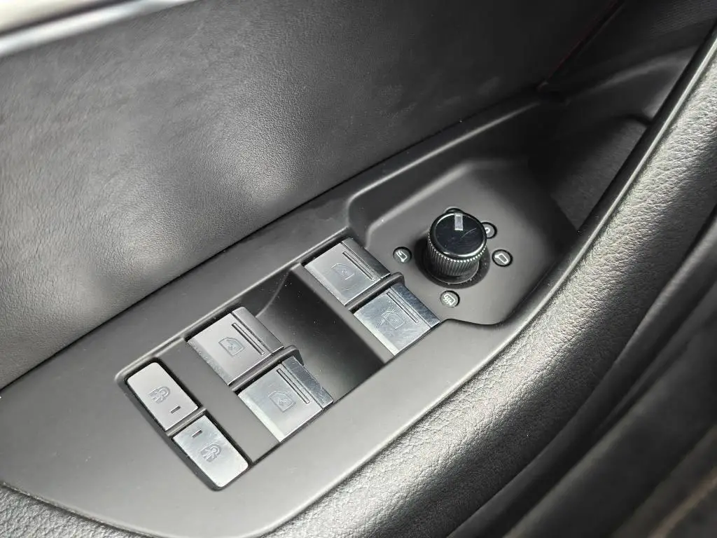 Audi A6 Avant Sport Quattro 8TT 2,0TDI / 150kW