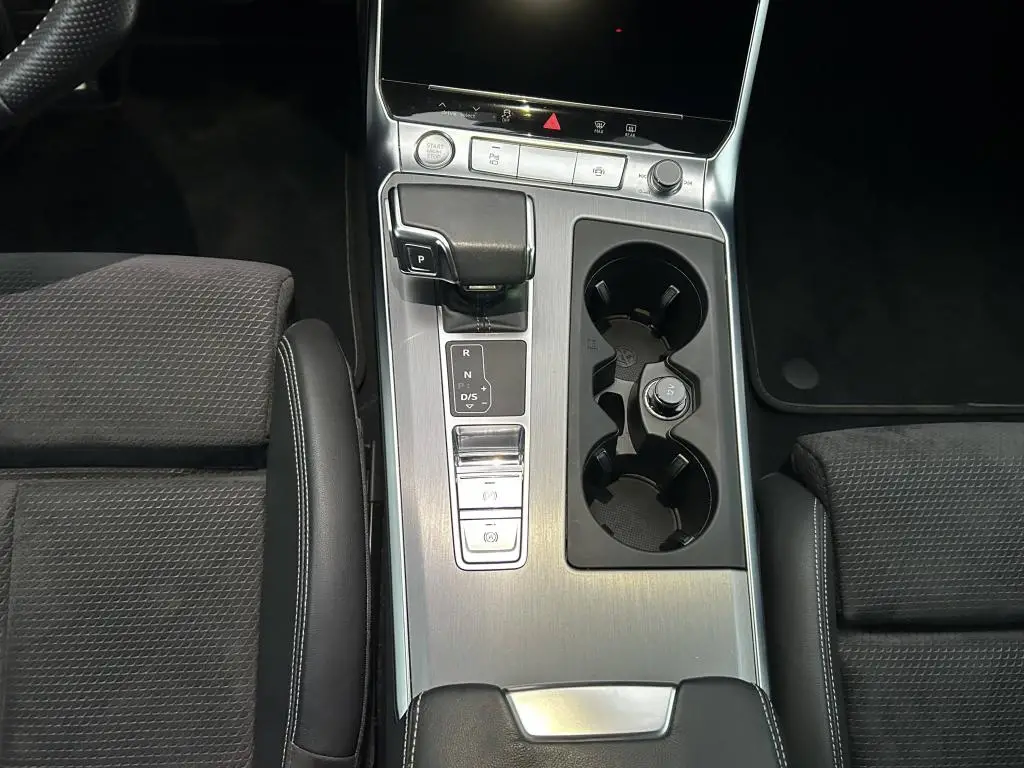 Audi A6 Avant Sport Quattro 8TT 3,0TDI / 210kW