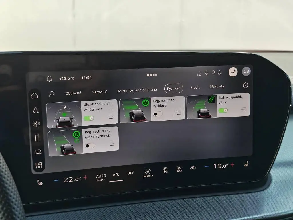Audi Q3 7STT  1,5 TFSI / 110kW