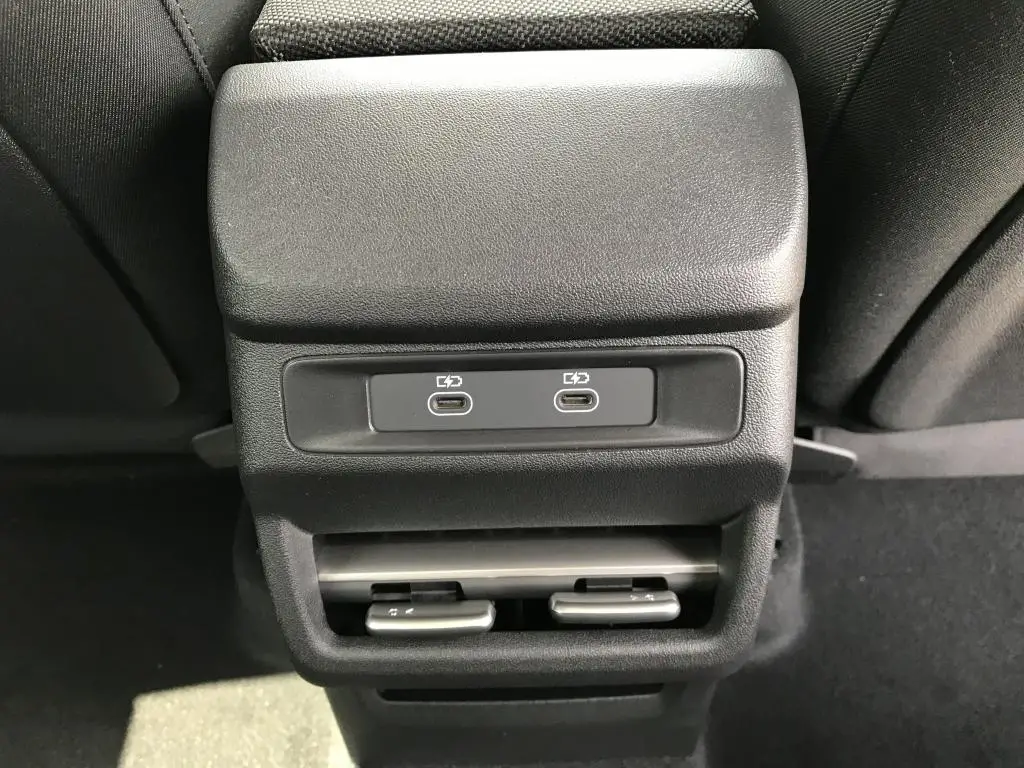 Audi Q3 7STT  1,5 TFSI / 110kW