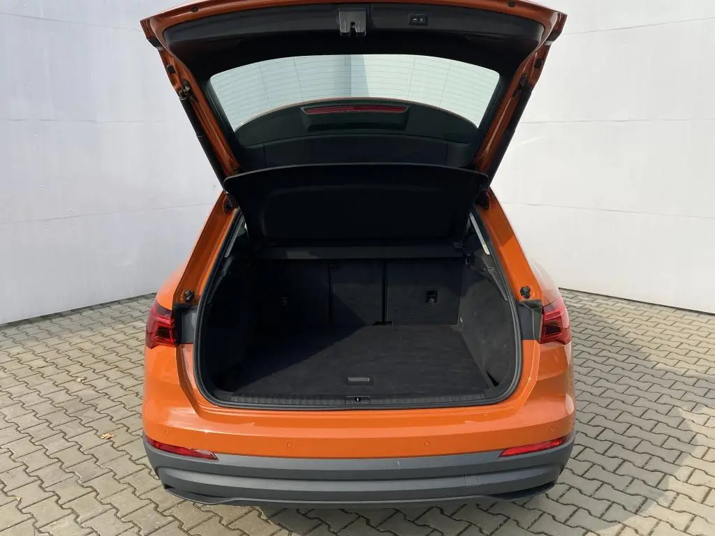Audi Q3 Quattro S tronic 2,0TDI / 110kW