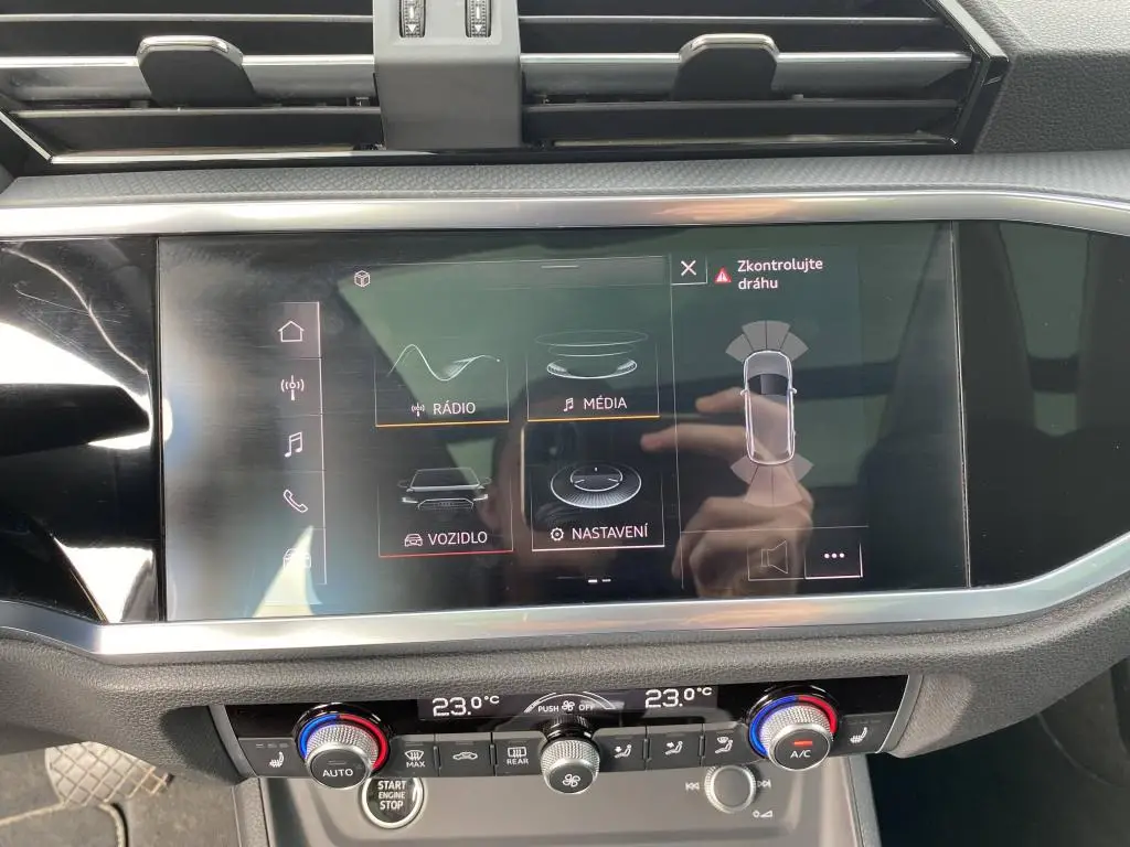 Audi Q3 Quattro S tronic 2,0TDI / 110kW