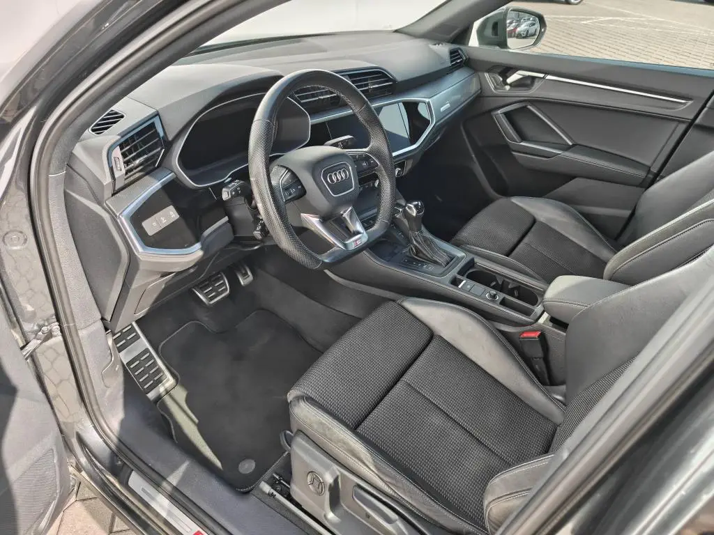 Audi Q3 Sportback 35 S line STT 1,5TFSI CoD / 110kW