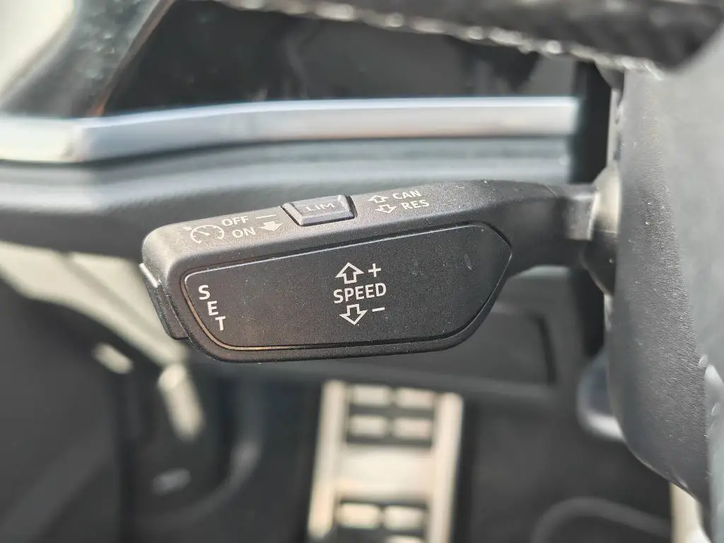 Audi Q3 Sportback 35 S line STT 1,5TFSI CoD / 110kW