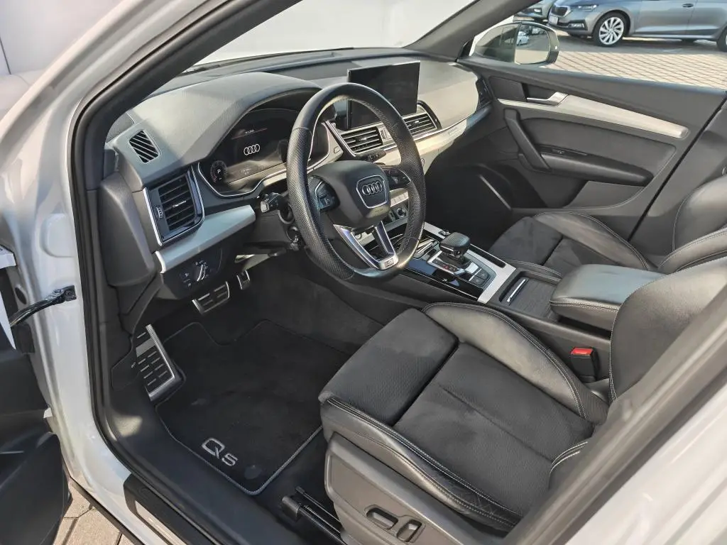 Audi Q5 40 S line Quattro ST7 2,0TDI / 150kW