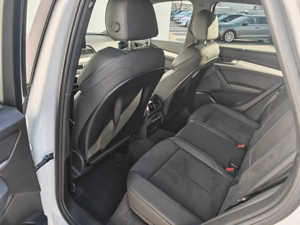 Audi Q5 40 S line Quattro ST7 2,0TDI / 150kW