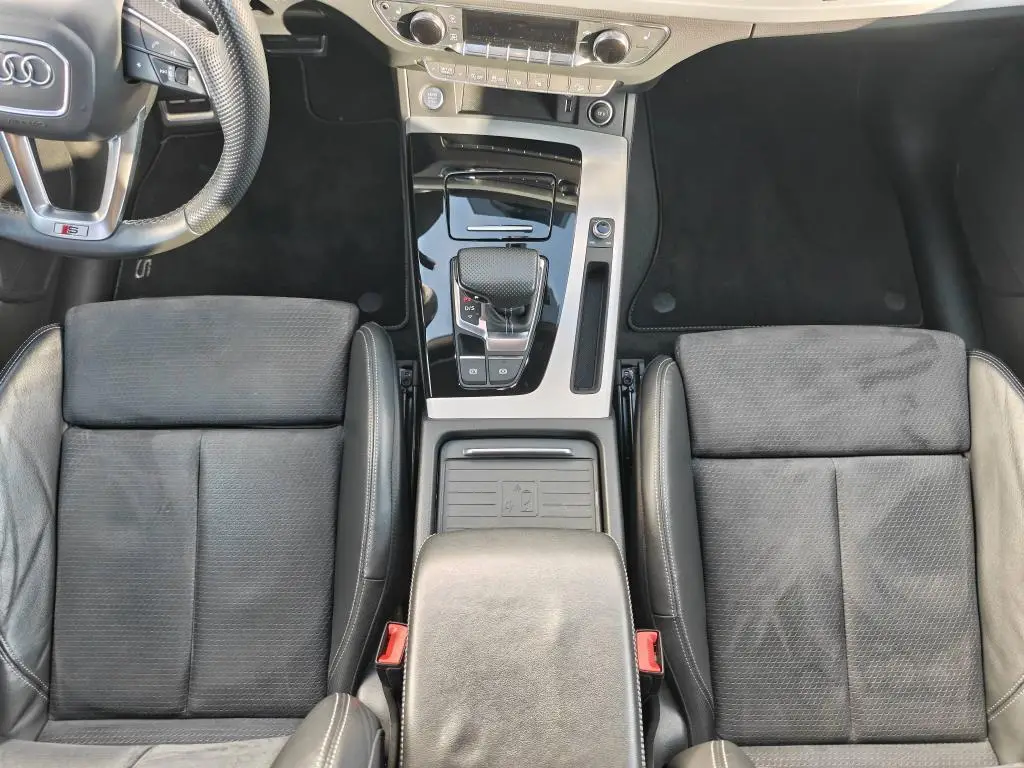 Audi Q5 40 S line Quattro ST7 2,0TDI / 150kW