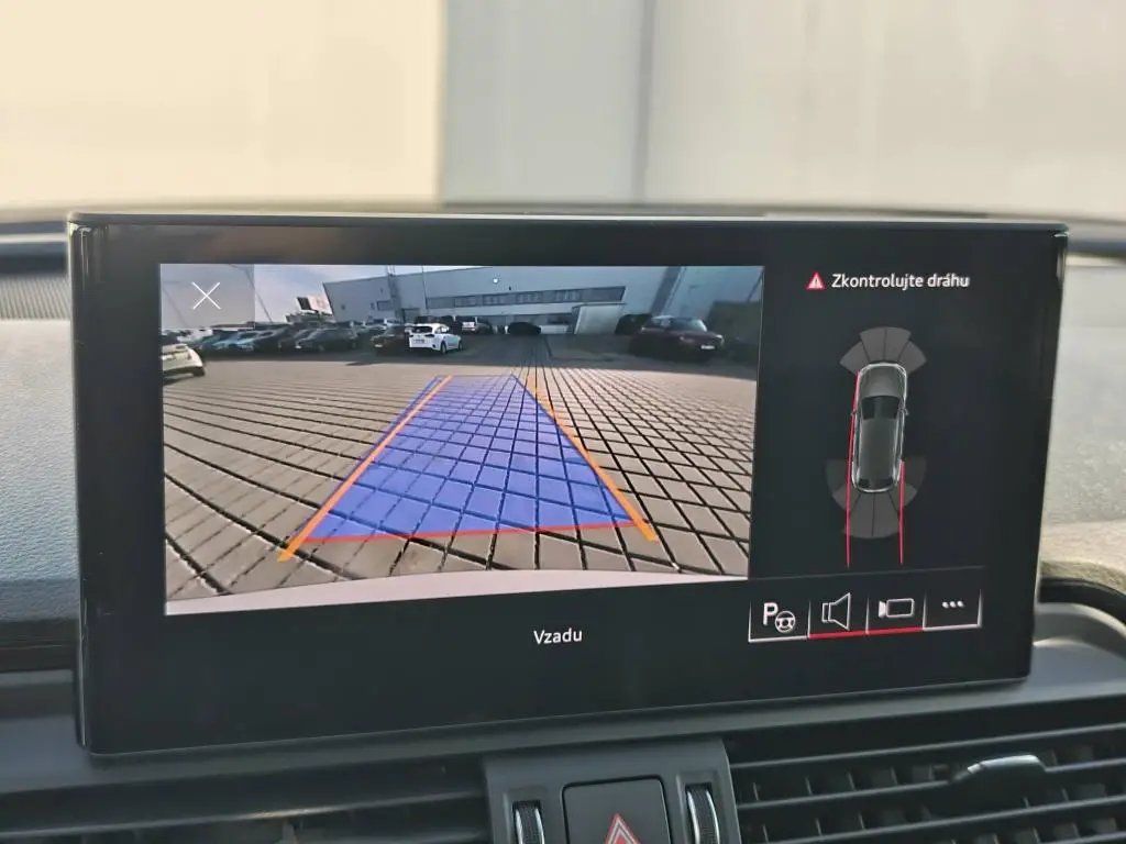 Audi Q5 40 S line Quattro ST7 2,0TDI / 150kW