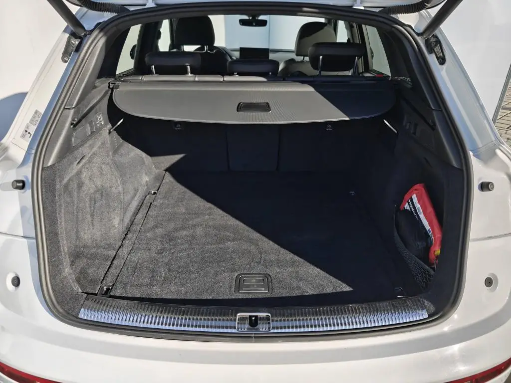 Audi Q5 40 S line Quattro ST7 2,0TDI / 150kW