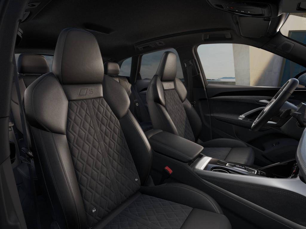 Audi Q5 e-hybrid quattro ST7 2,0TFSI / 220kW