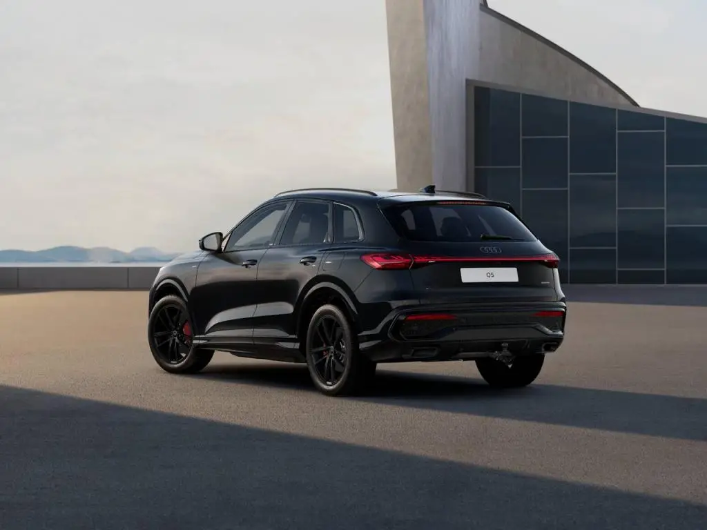 Audi Q5 e-hybrid quattro ST7 2,0TFSI / 220kW