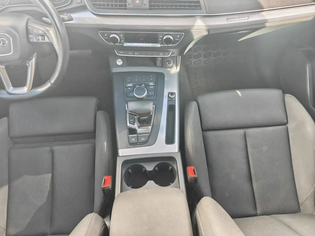 Audi Q5 Sport Quattro S tronic 2,0TDI / 140kW