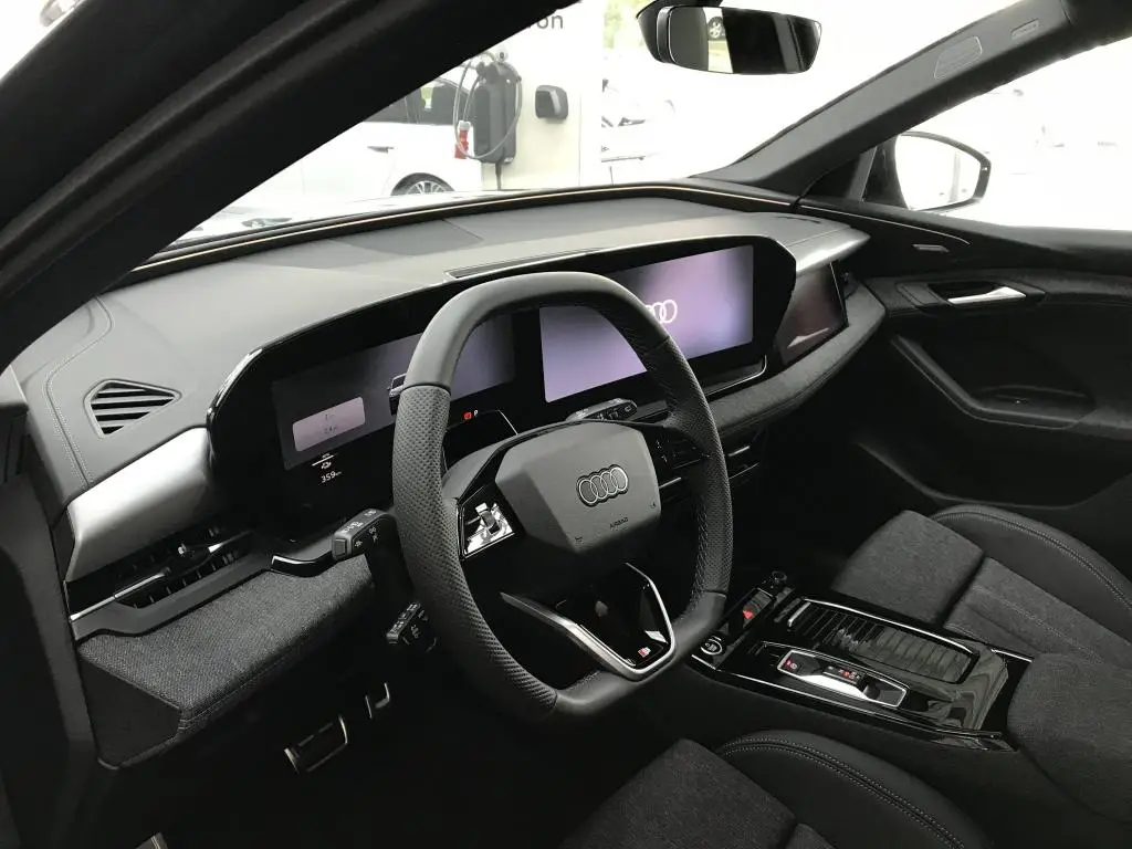 Audi Q6 SUV e-tron quattro 100kWh  / 315kW