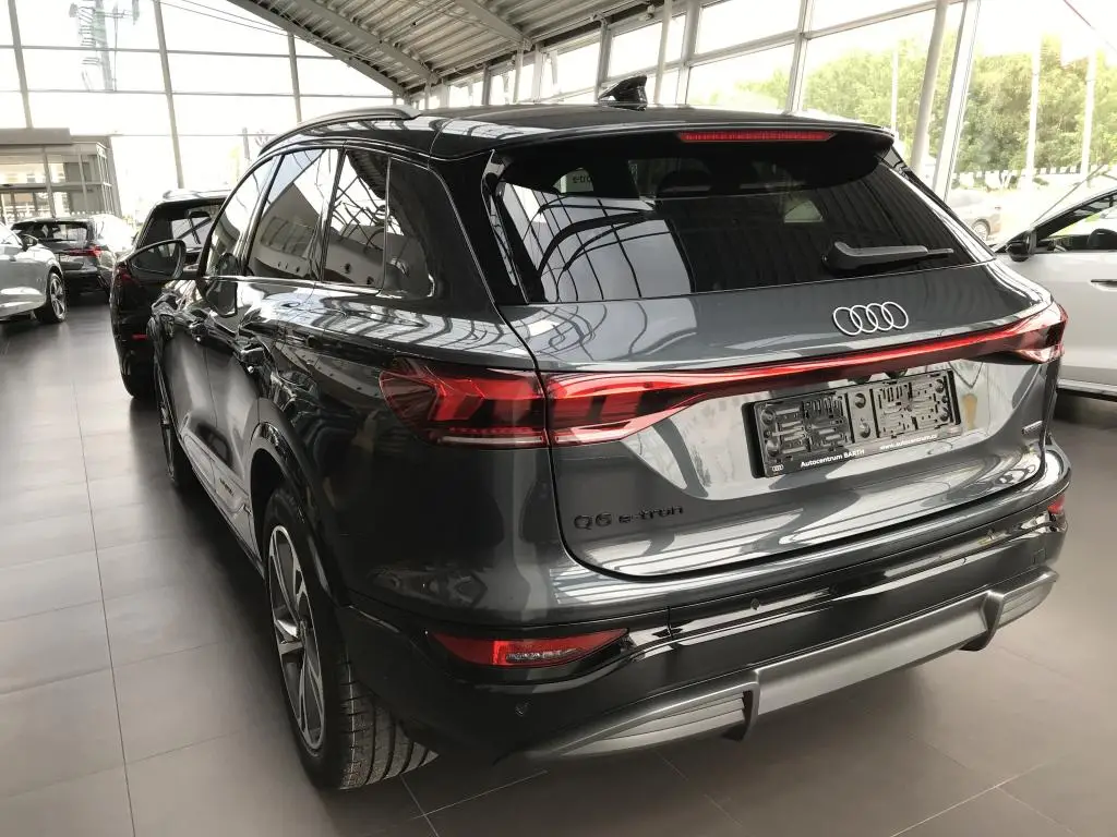 Audi Q6 SUV e-tron quattro 100kWh  / 315kW