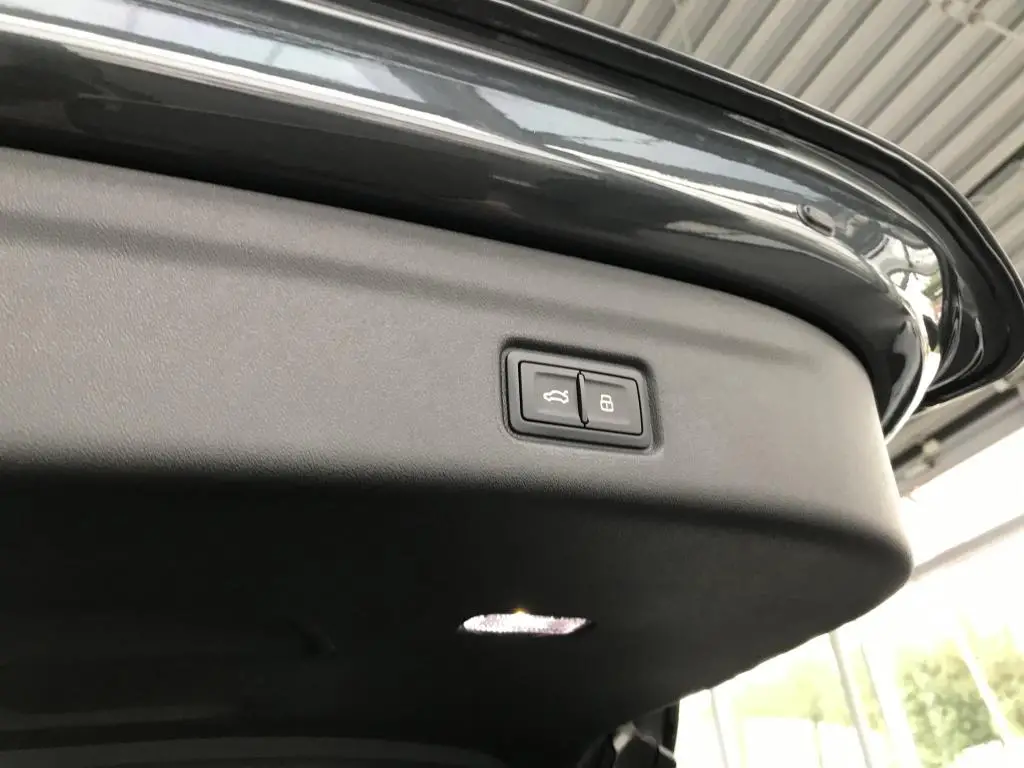Audi Q6 SUV e-tron quattro 100kWh  / 315kW