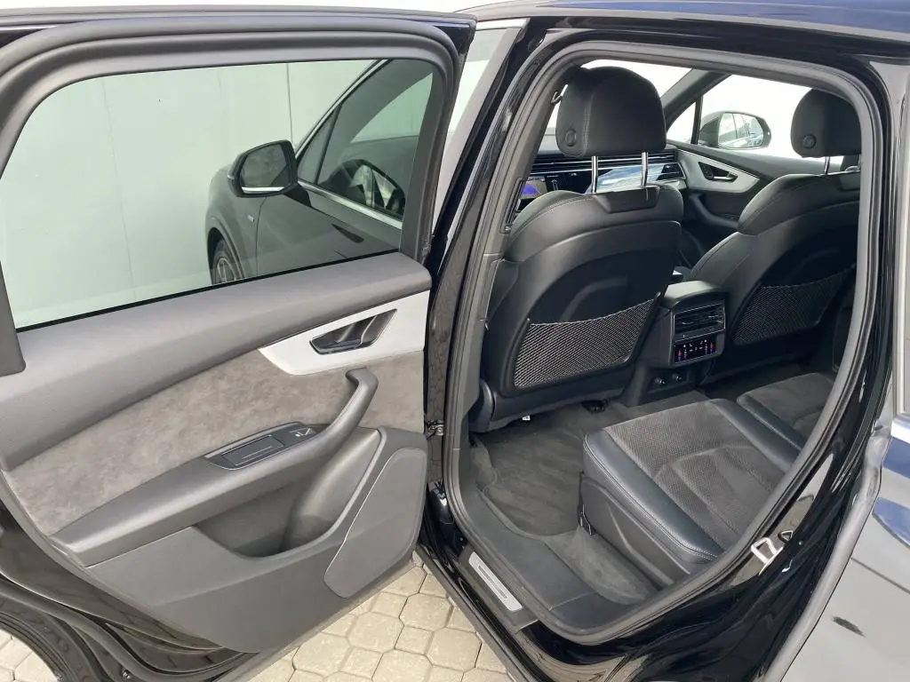 Audi Q7 50 S line Quattro 8TT 3,0TDI / 210kW