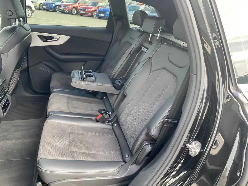 Audi Q7 50 S line Quattro 8TT 3,0TDI / 210kW