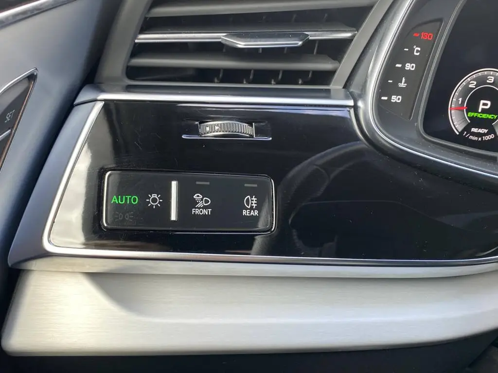 Audi Q7 50 S line Quattro 8TT 3,0TDI / 210kW