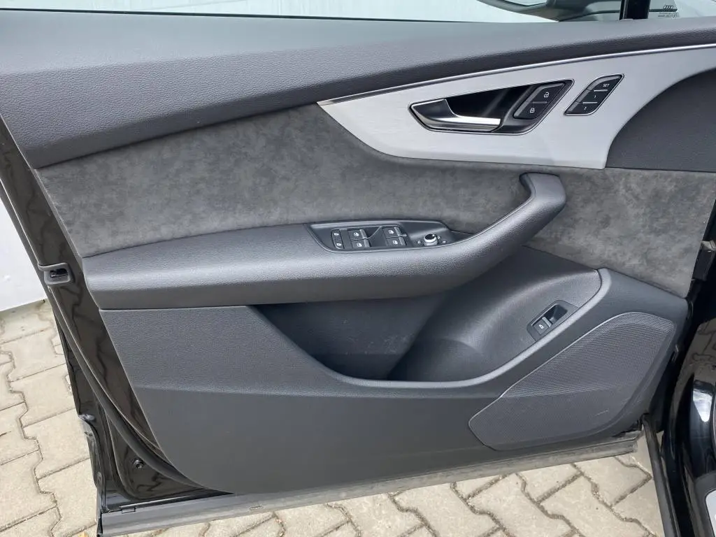 Audi Q7 50 S line Quattro 8TT 3,0TDI / 210kW