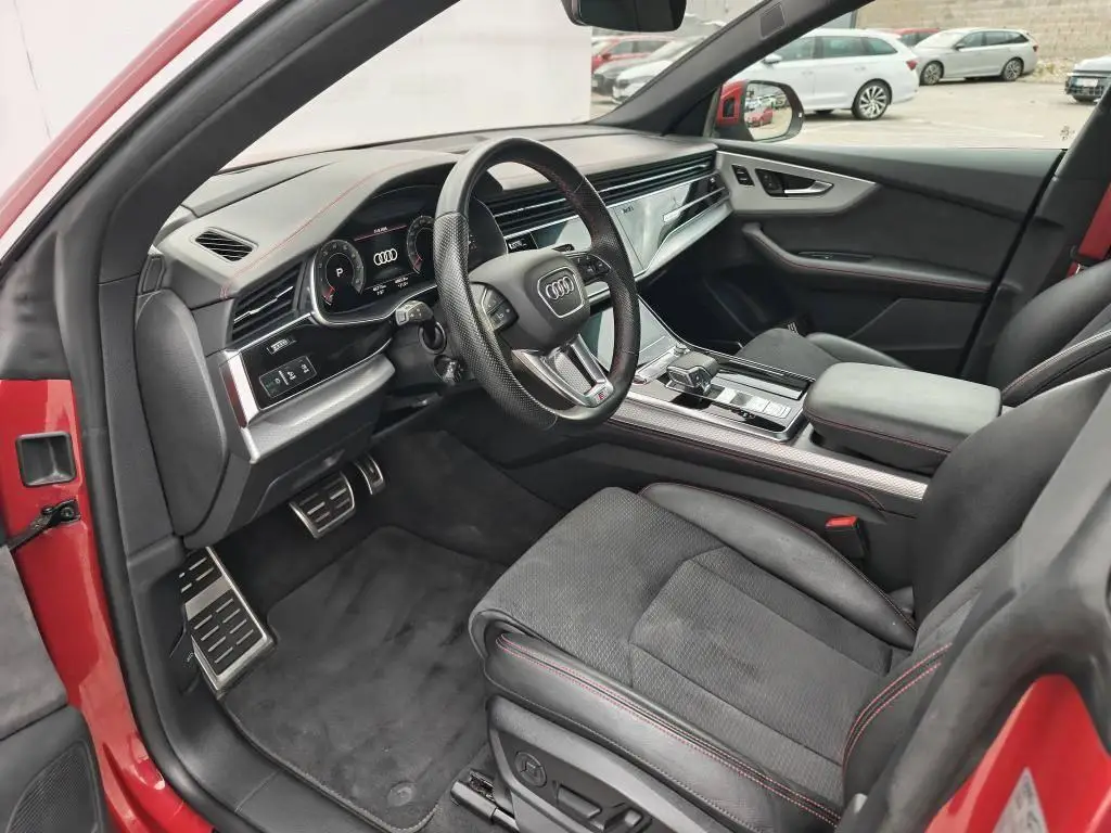 Audi Q8 SQ8 SUV Quattro 8TT 4,0TFSI / 373kW