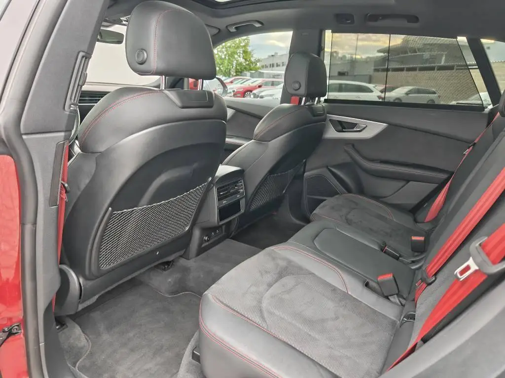 Audi Q8 SQ8 SUV Quattro 8TT 4,0TFSI / 373kW