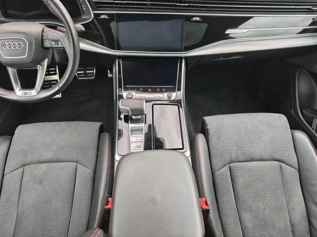 Audi Q8 SQ8 SUV Quattro 8TT 4,0TFSI / 373kW