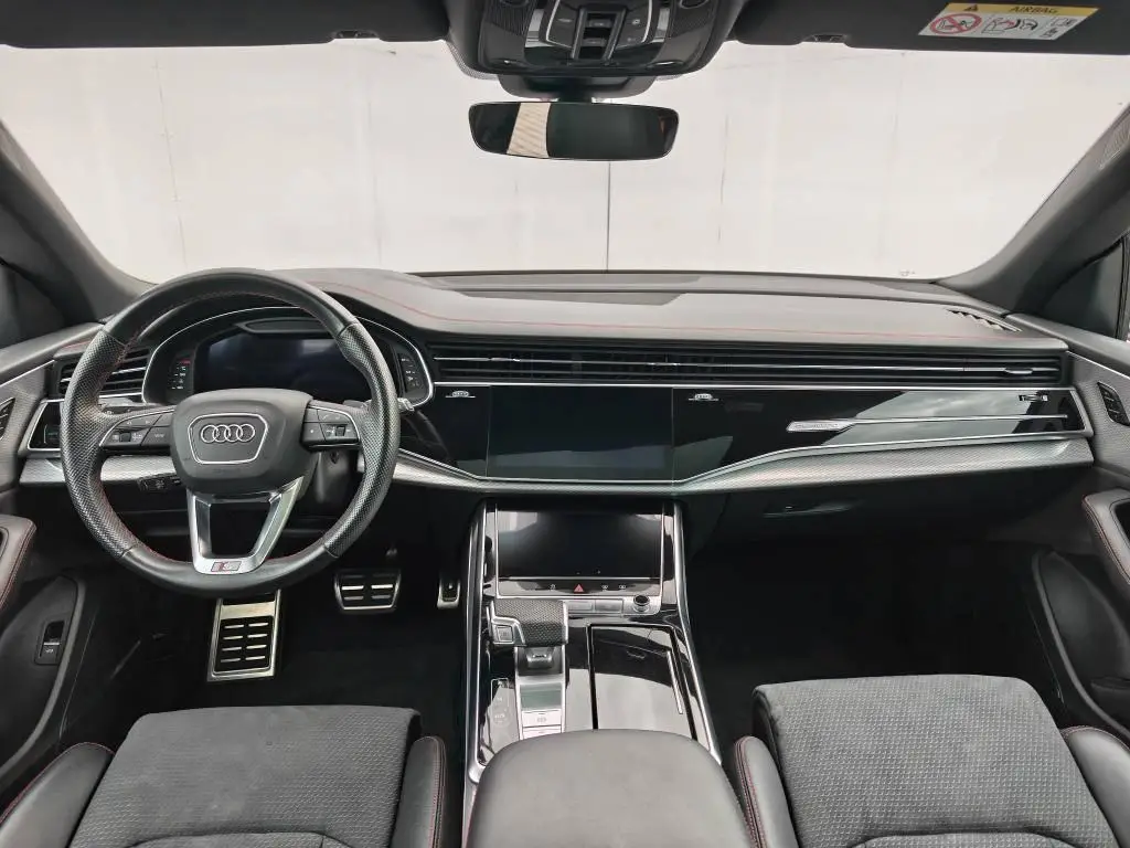 Audi Q8 SQ8 SUV Quattro 8TT 4,0TFSI / 373kW