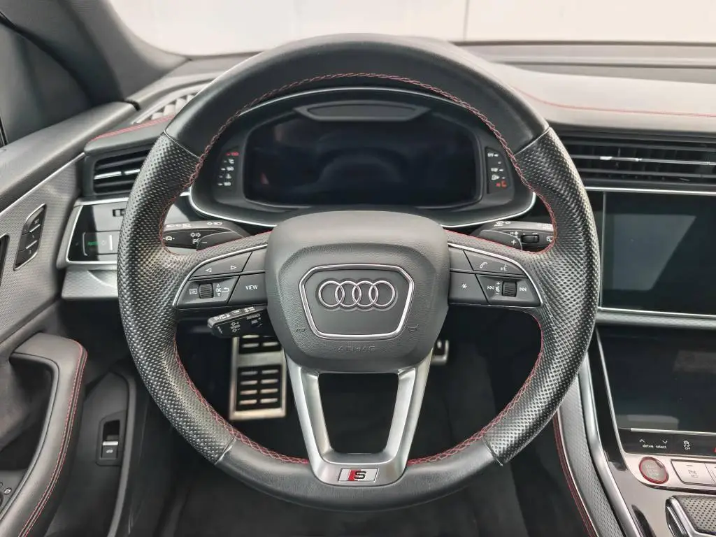 Audi Q8 SQ8 SUV Quattro 8TT 4,0TFSI / 373kW