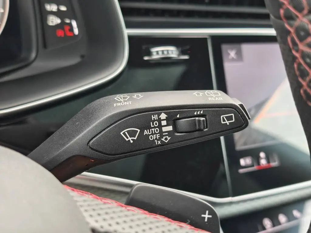 Audi Q8 SQ8 SUV Quattro 8TT 4,0TFSI / 373kW