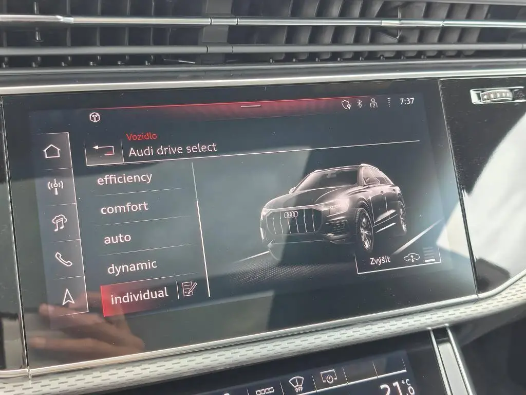 Audi Q8 SQ8 SUV Quattro 8TT 4,0TFSI / 373kW