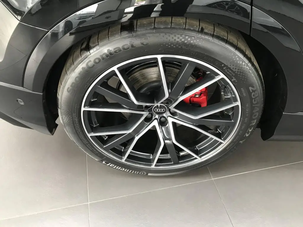 Audi Q8 SUV 60 Quattro 8TT 3,0TFSIe / 250kW