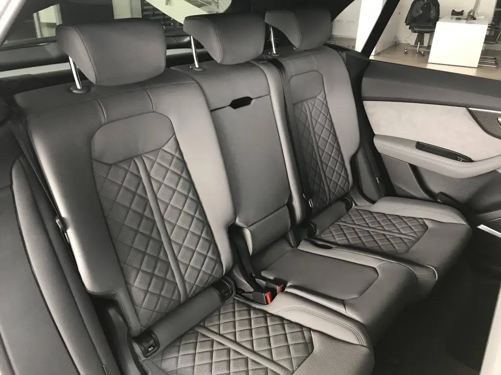 Audi Q8 SUV 60 Quattro 8TT 3,0TFSIe / 250kW