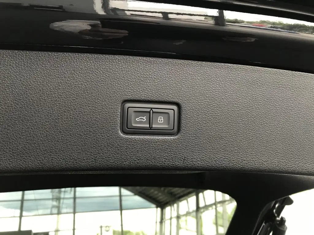 Audi Q8 SUV 60 Quattro 8TT 3,0TFSIe / 250kW