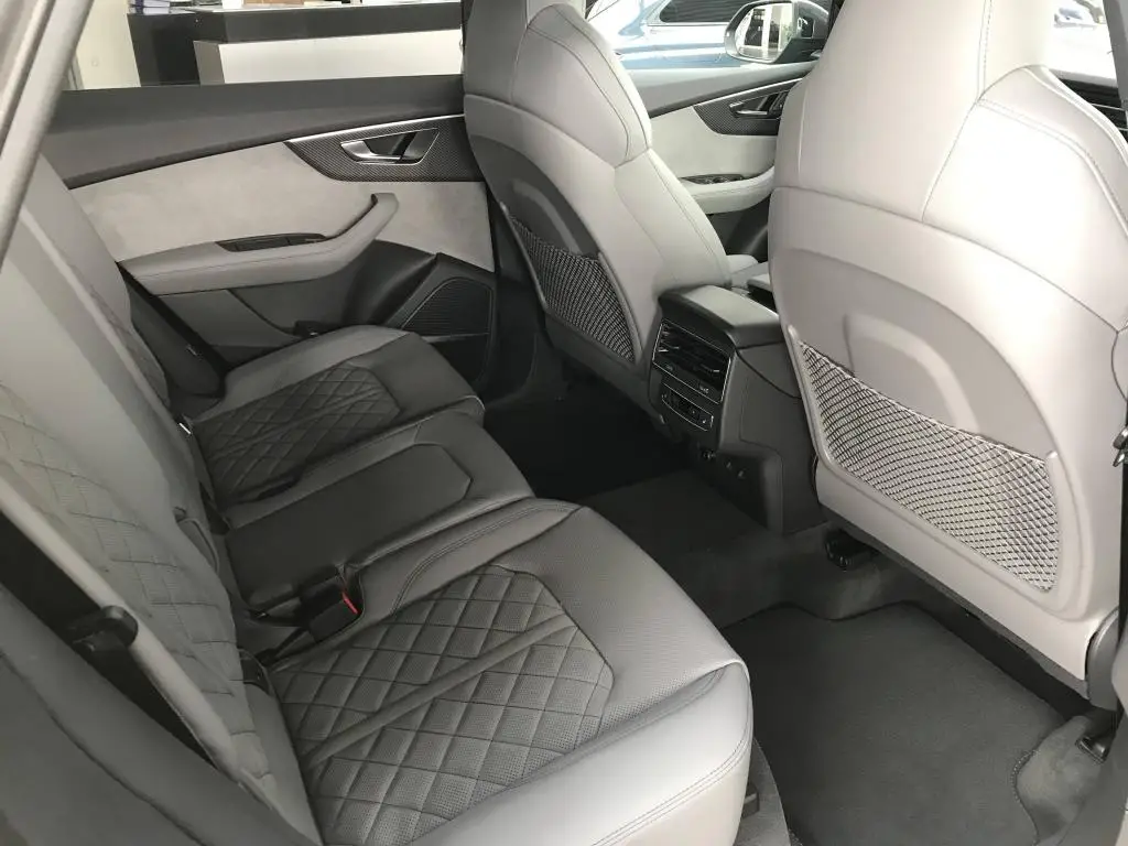 Audi Q8 SUV 60 Quattro 8TT 3,0TFSIe / 250kW