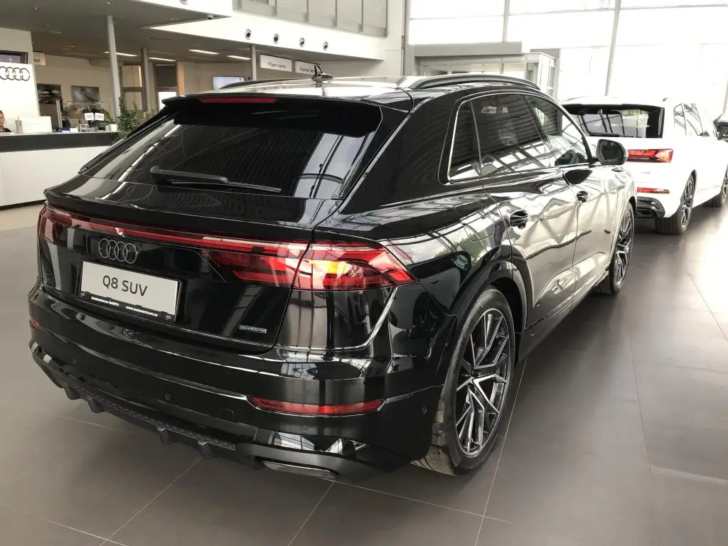 Audi Q8 SUV 60 Quattro 8TT 3,0TFSIe / 250kW