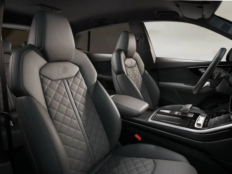 Audi Q8 SUV 60 Quattro 8TT 3,0TFSIe / 250kW