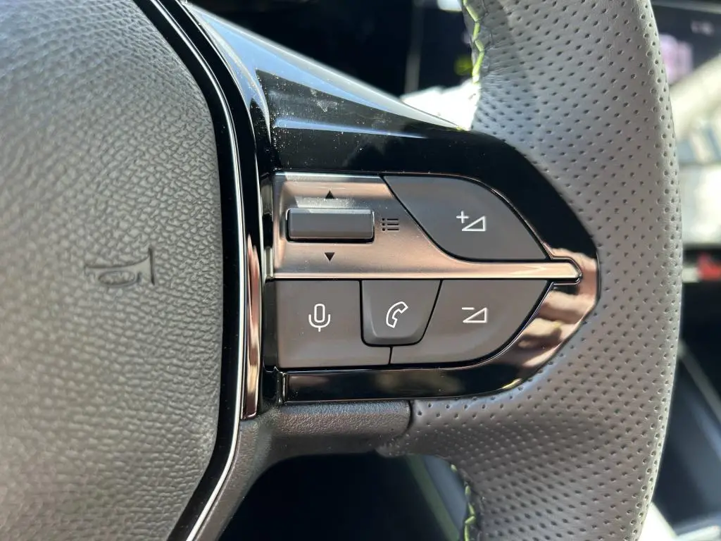 Peugeot 408 GT 240 e-DCS7 1,6 PureTech / 177kW