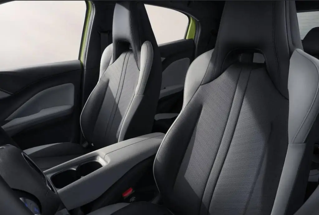 BYD DOLPHIN SURF Active 30 kWh  / 65kW