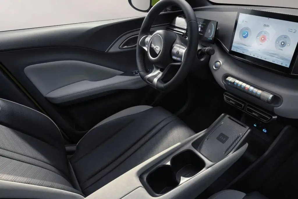 BYD DOLPHIN SURF Active 30 kWh  / 65kW