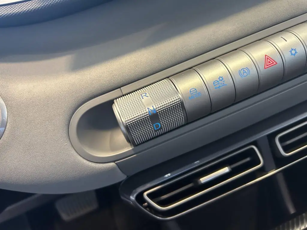 BYD DOLPHIN SURF Active 30 kWh  / 65kW