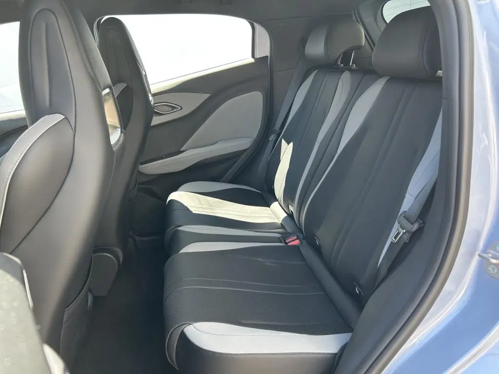 BYD DOLPHIN SURF Active 30 kWh  / 65kW