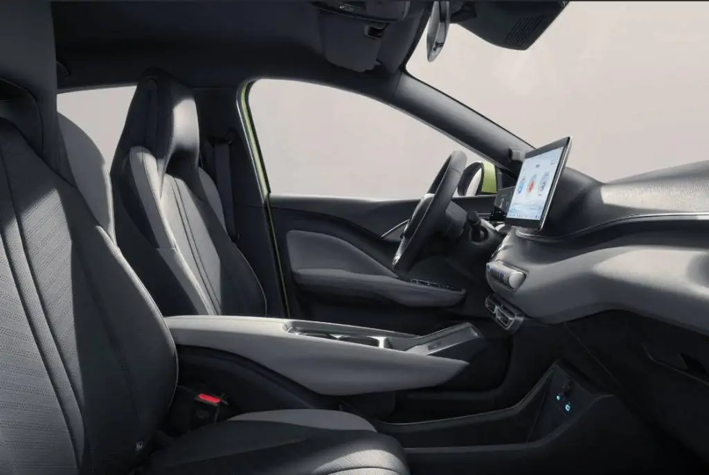 BYD DOLPHIN SURF Boost 43 kWh  / 65kW