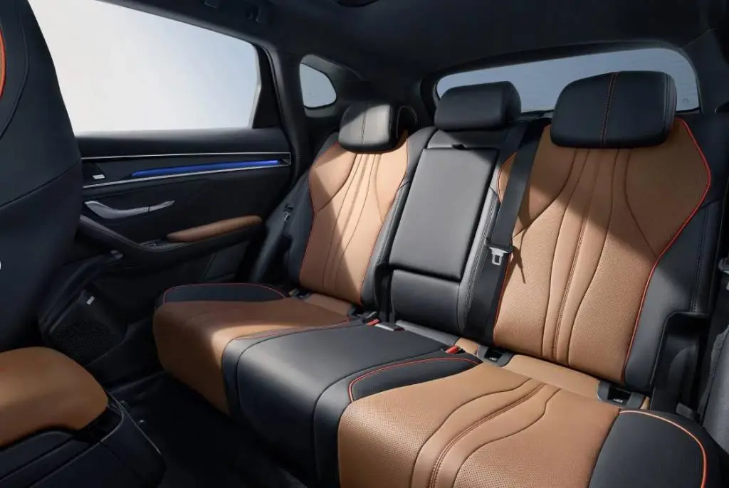 BYD SEAL U DM-i Design AWD 1,5 / 238kW