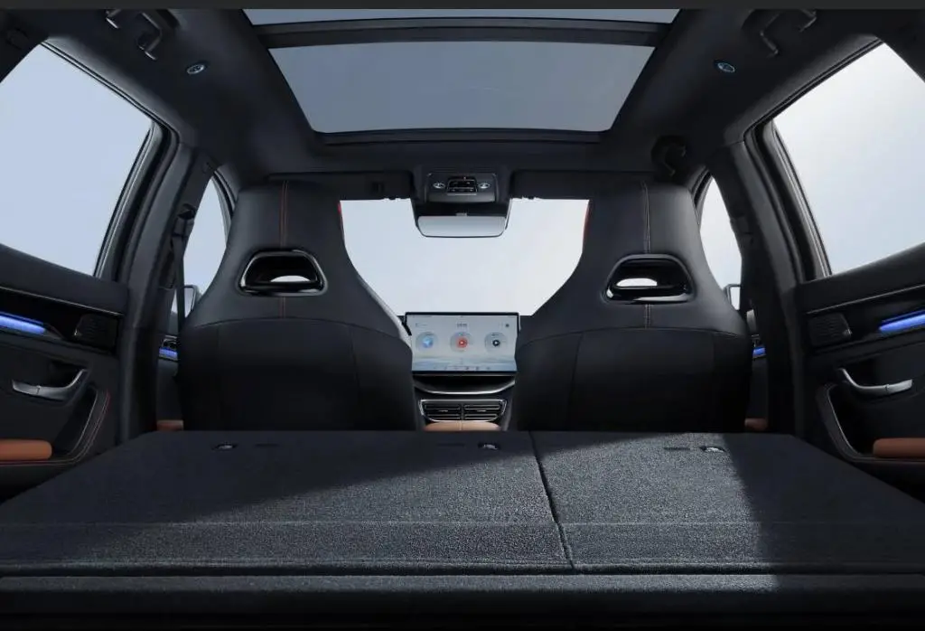 BYD SEAL U DM-i Design AWD 1,5 / 238kW