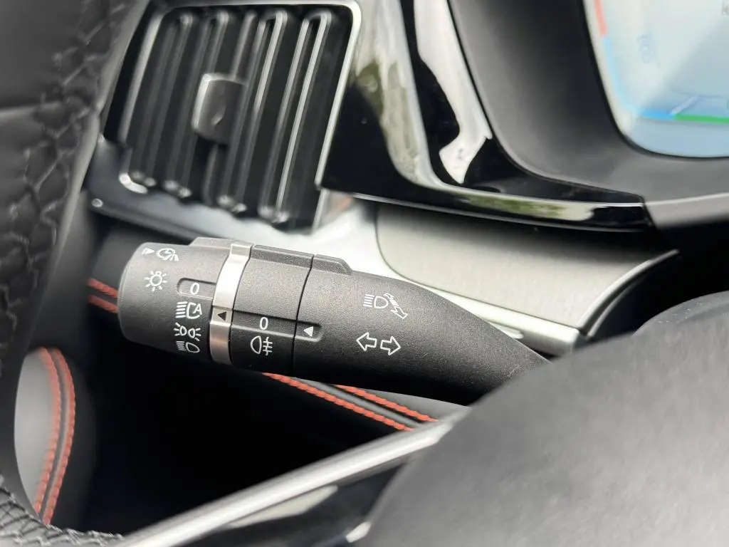 BYD SEAL U DM-i Design AWD 1,5 / 238kW