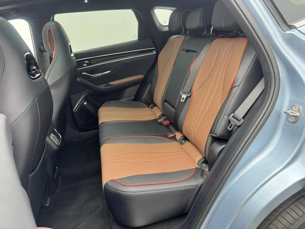 BYD SEAL U DM-i Design AWD 1,5 / 238kW