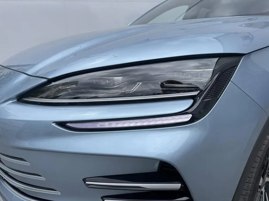 BYD SEAL U DM-i Design AWD 1,5 / 238kW