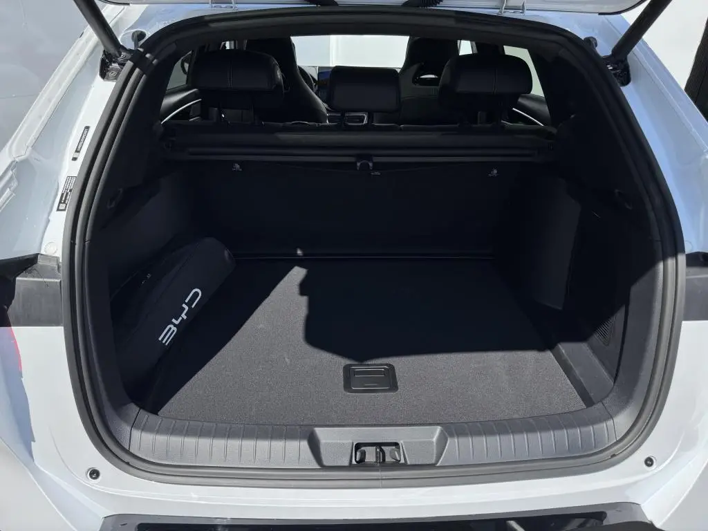 BYD SEAL U DM-i Design AWD 1,5 / 238kW